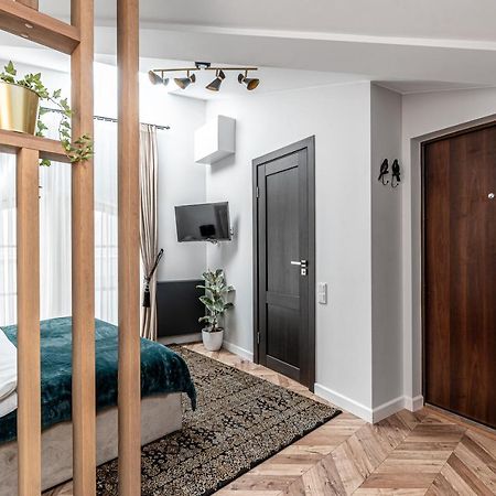 Sun Lighted Cathedral Square Studio Apartment Vilnius Exterior foto