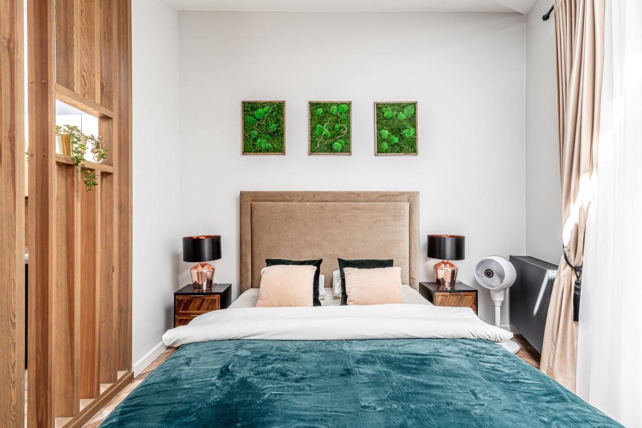 Sun Lighted Cathedral Square Studio Apartment Vilnius Exterior foto